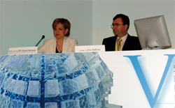 Dña. María Teresa Herranz (Consejera de Sanidad), D. José Ballestta (Rector de la Universidad de Murcia) 