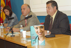 Francisco Agulló junto a Enrique Gallego en un momento de la rueda de prensa.