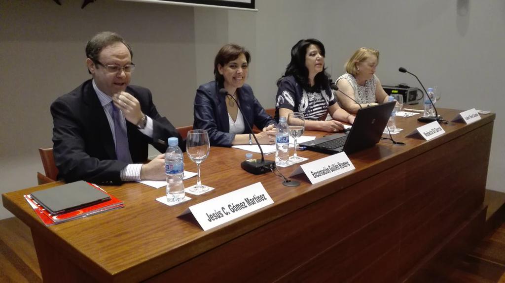 Unos cien profesionales participan en la Jornada de la Sociedad Española de Farmacia Comunitaria 2015