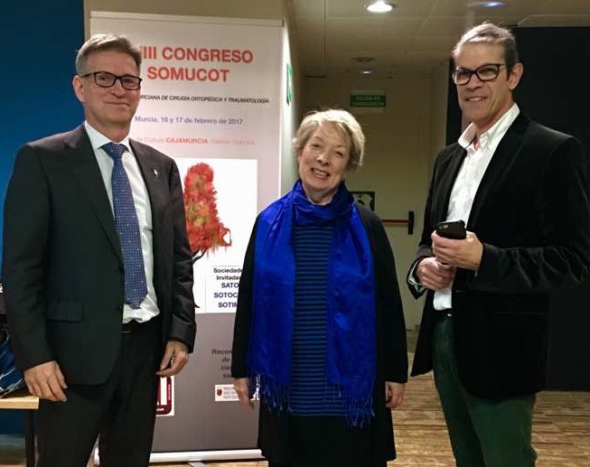 Más de 100 especialistas de la Sociedad Mur ciana de Traumatología y Cirugía Ortopédica particip an su XVIII congreso