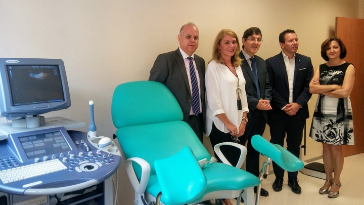 El consejero de Salud visita el centro de salud de Mula