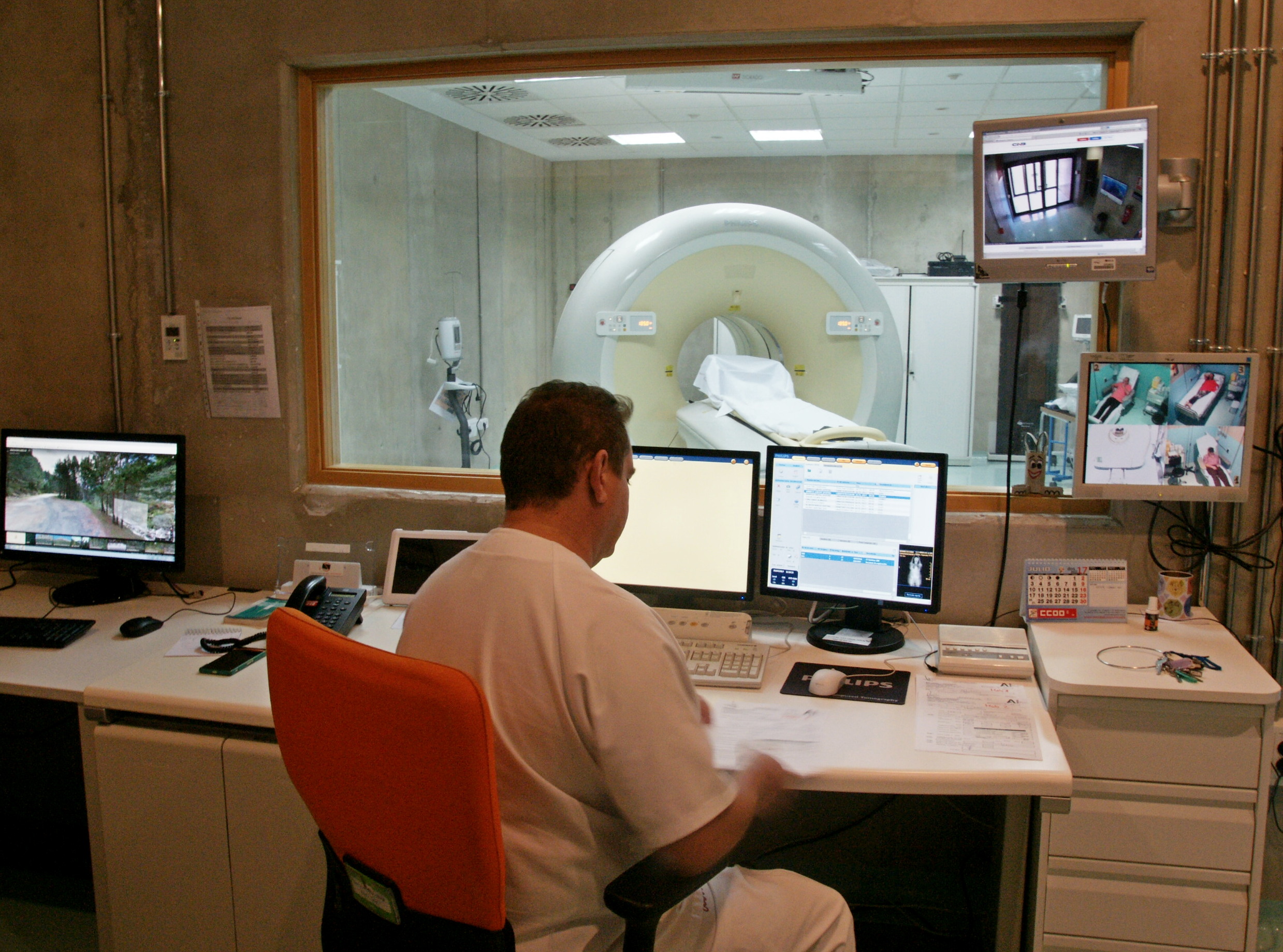 La Arrixaca desarrolla un sistema que mejora el diagnóstico de cáncer endocrino y evita desplazamientos a los pacientes