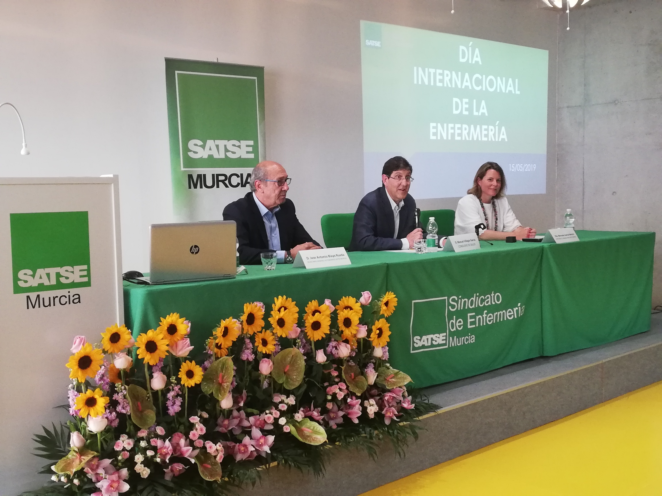 El consejero de Salud, Manuel Villegas, durante los actos del Día Internacional de la Enfermería organizado por el ...