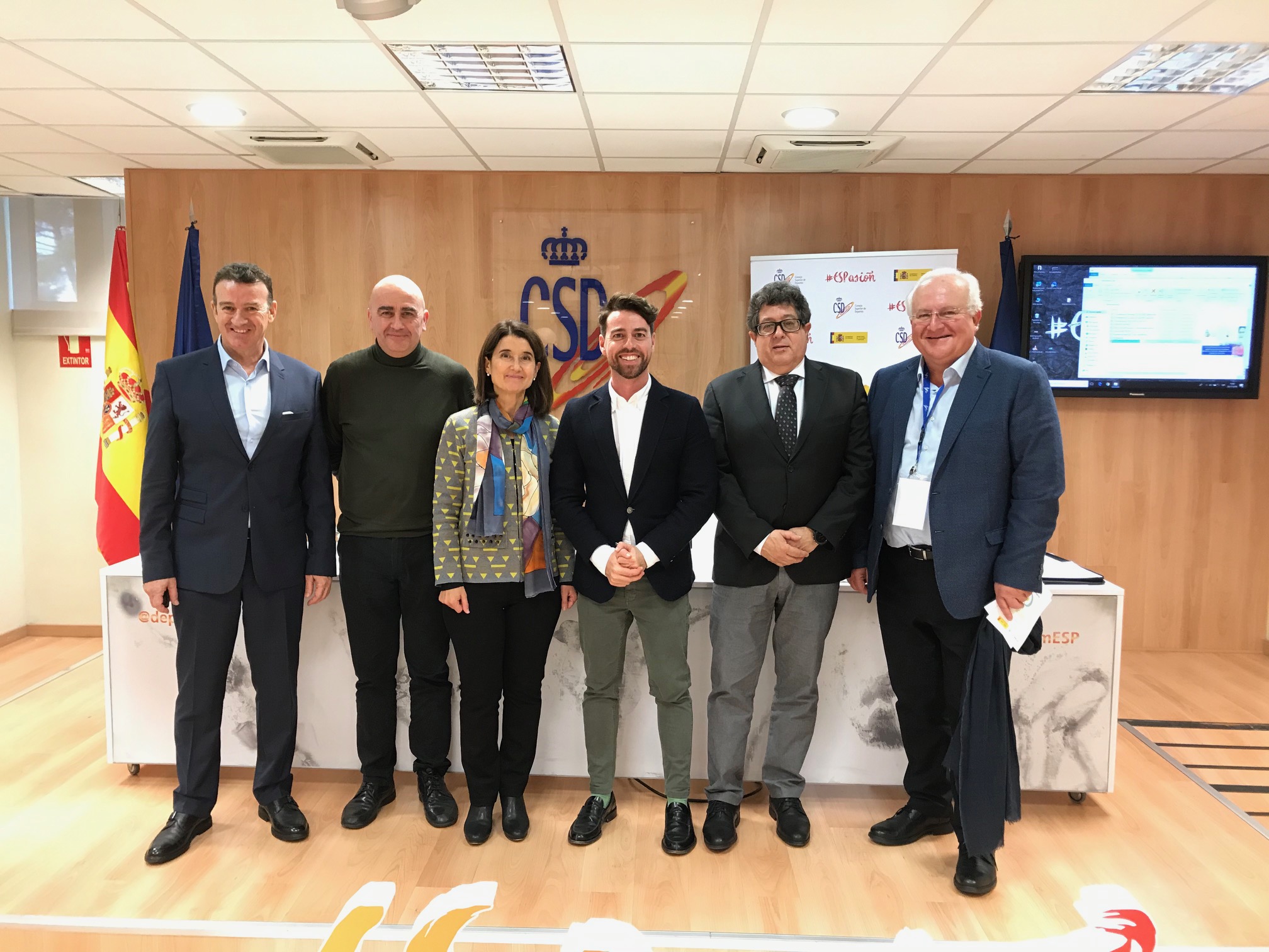 La directora general de Planificación, Investigación, Farmacia y Atención al Ciudadano, María Teresa Martínez Ros, ...