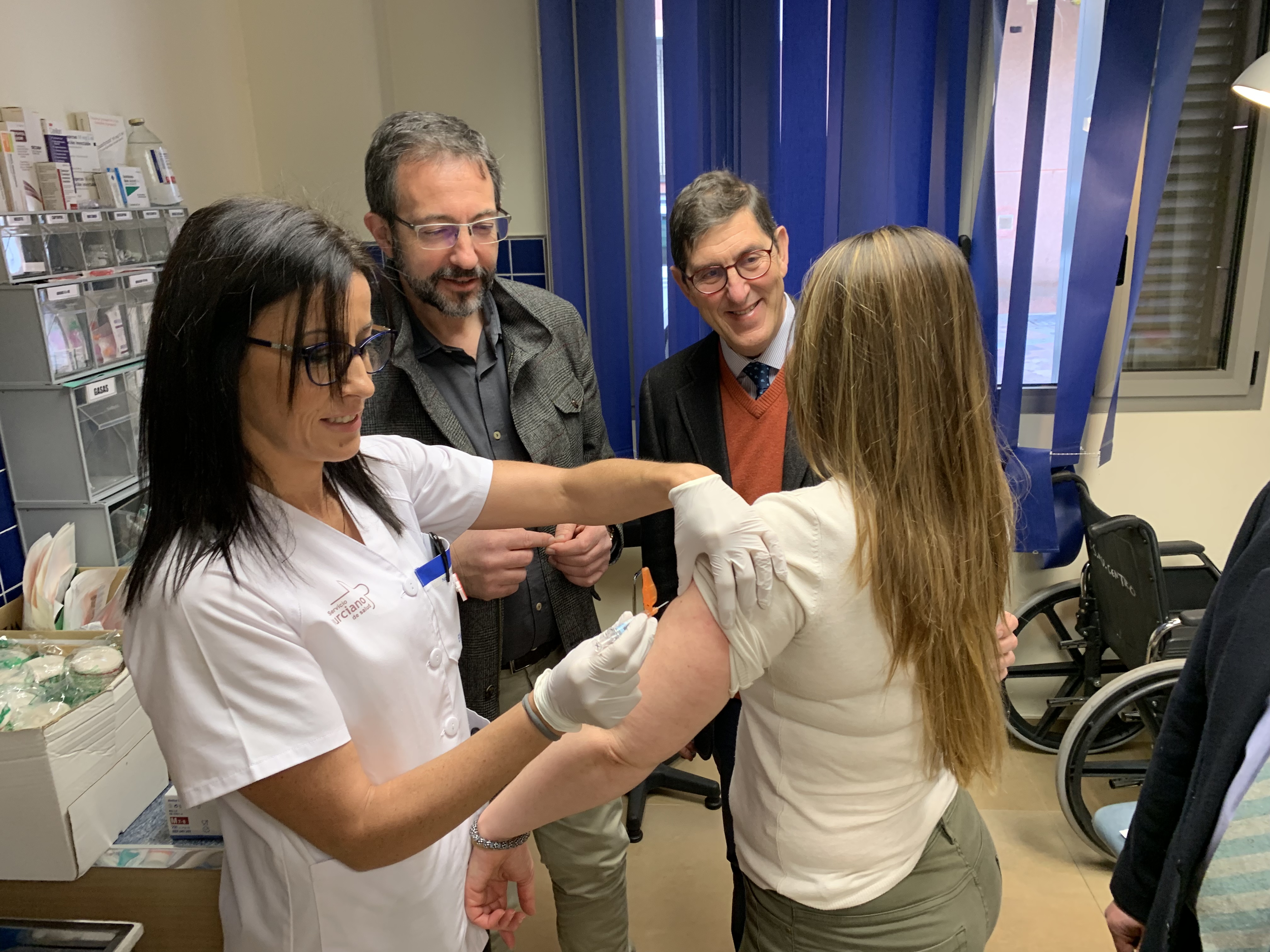 El consejero de Salud, Manuel Villegas, visitó hoy el centro de Salud Murcia centro San Juan con motivo de la ...