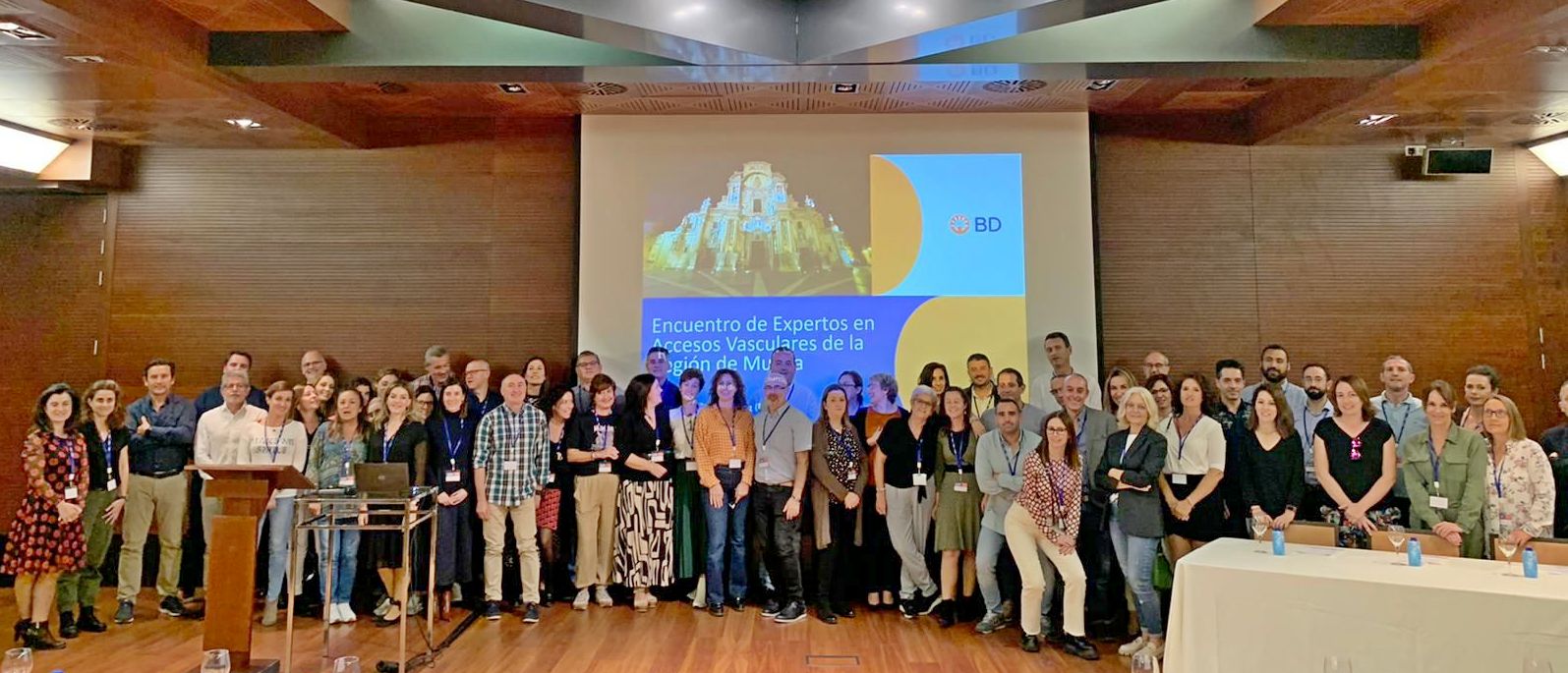 El equipo de acceso vascular del hospital Virgen de la Arrixaca ha intervenido esta semana en la jornada de Expertos ...