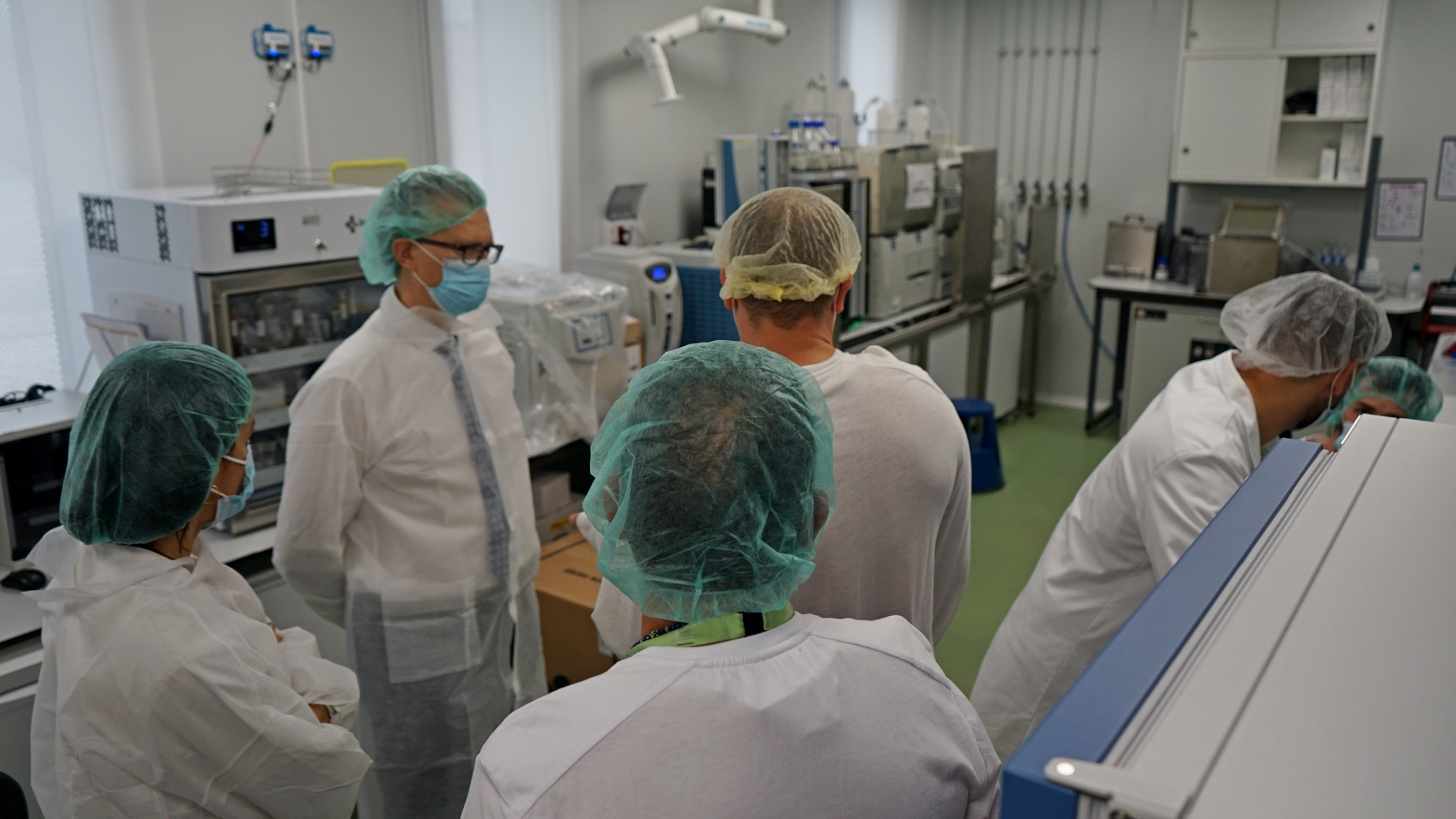 En el ciclotrón murciano trabajan trece profesionales y se producen tres radiofármacos para diagnóstico de enfermedades.