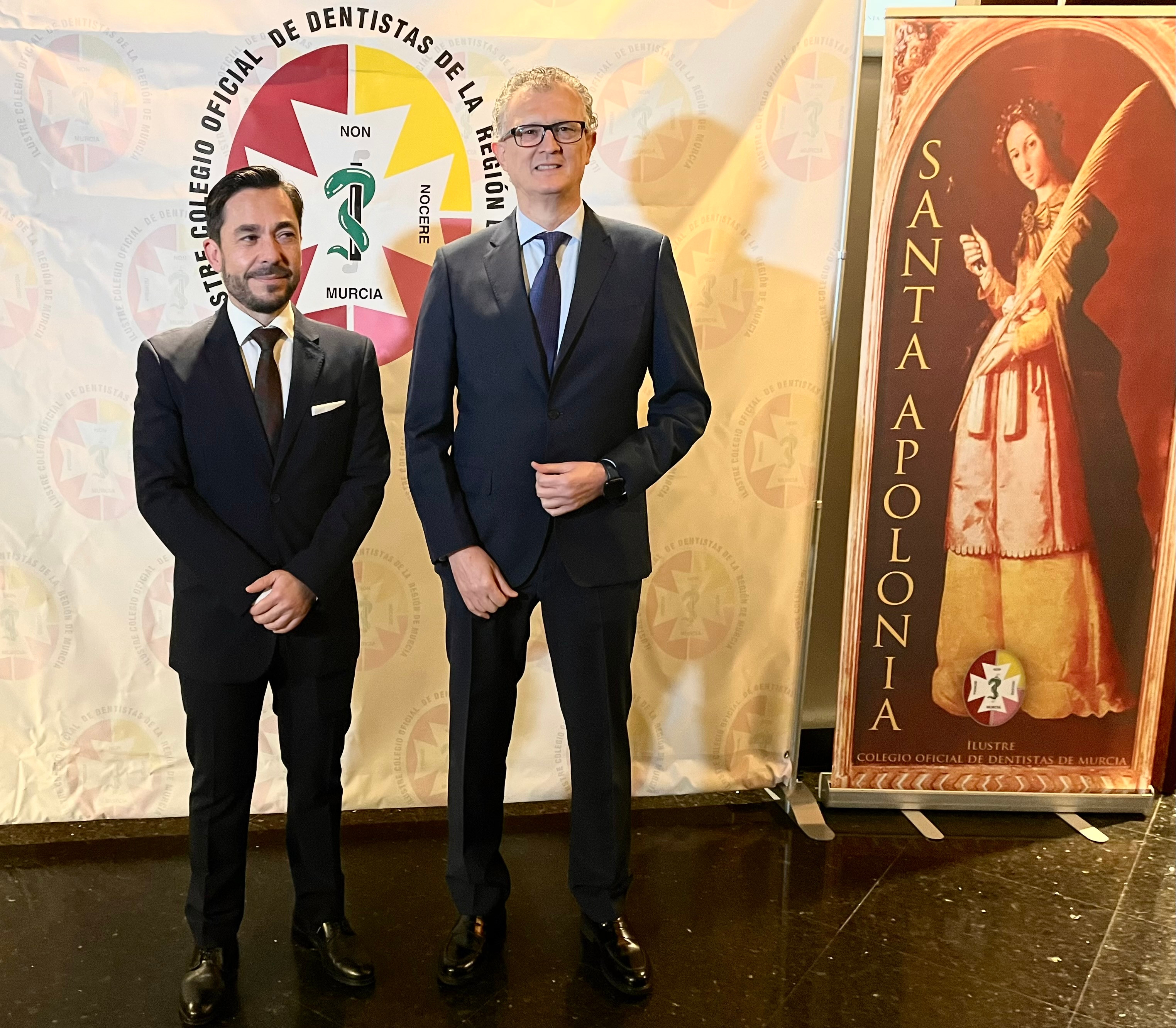 El consejero de Salud es nombrado Colegiado de Honor del Colegio Oficial de Dentistas de la Región de Murcia
