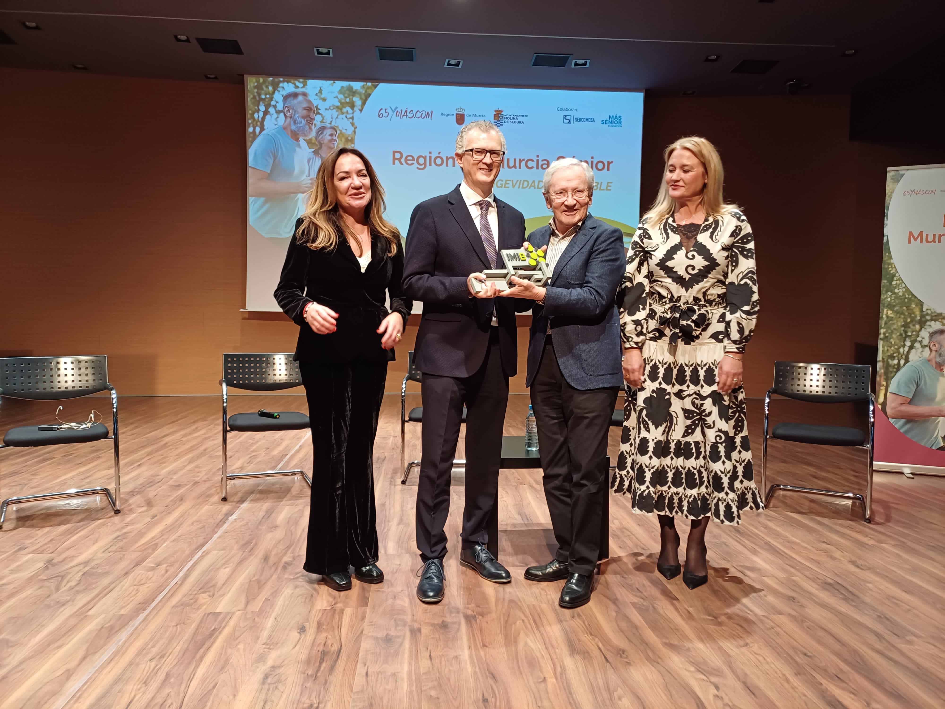 El consejero de Salud, Juan José Pedreño, en el 'Foro sobre Longevidad Saludable'.