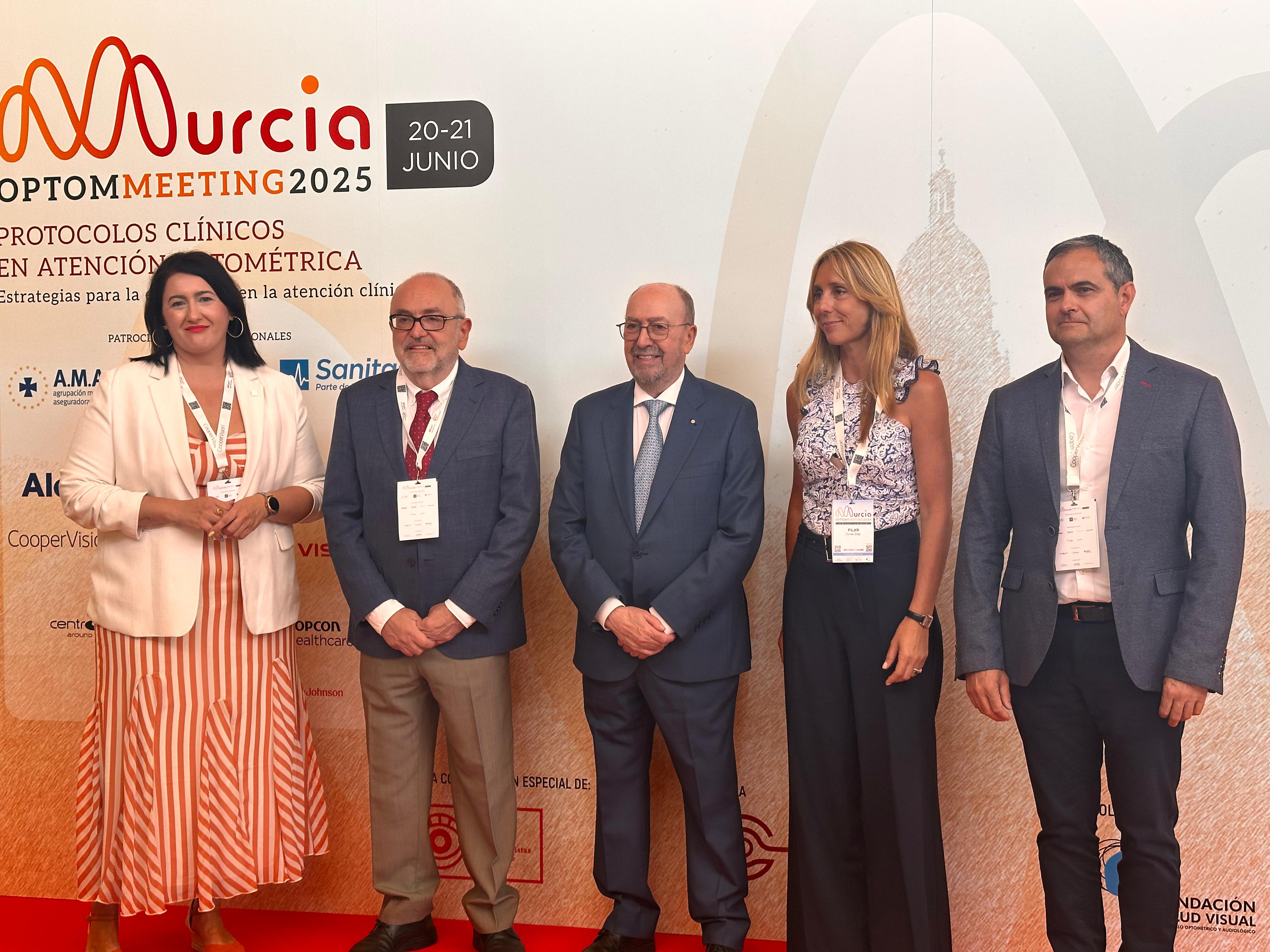 El director general de Salud Pública y Adicciones, José Jesús Guillen, en el evento científico OPTOM Meeting 2025.