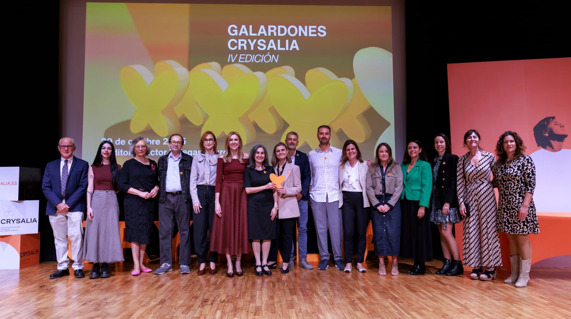 La Asociación Crysalia galardonó a la Consejería de Salud por su apoyo a la inserción sociolaboral de personas en ...