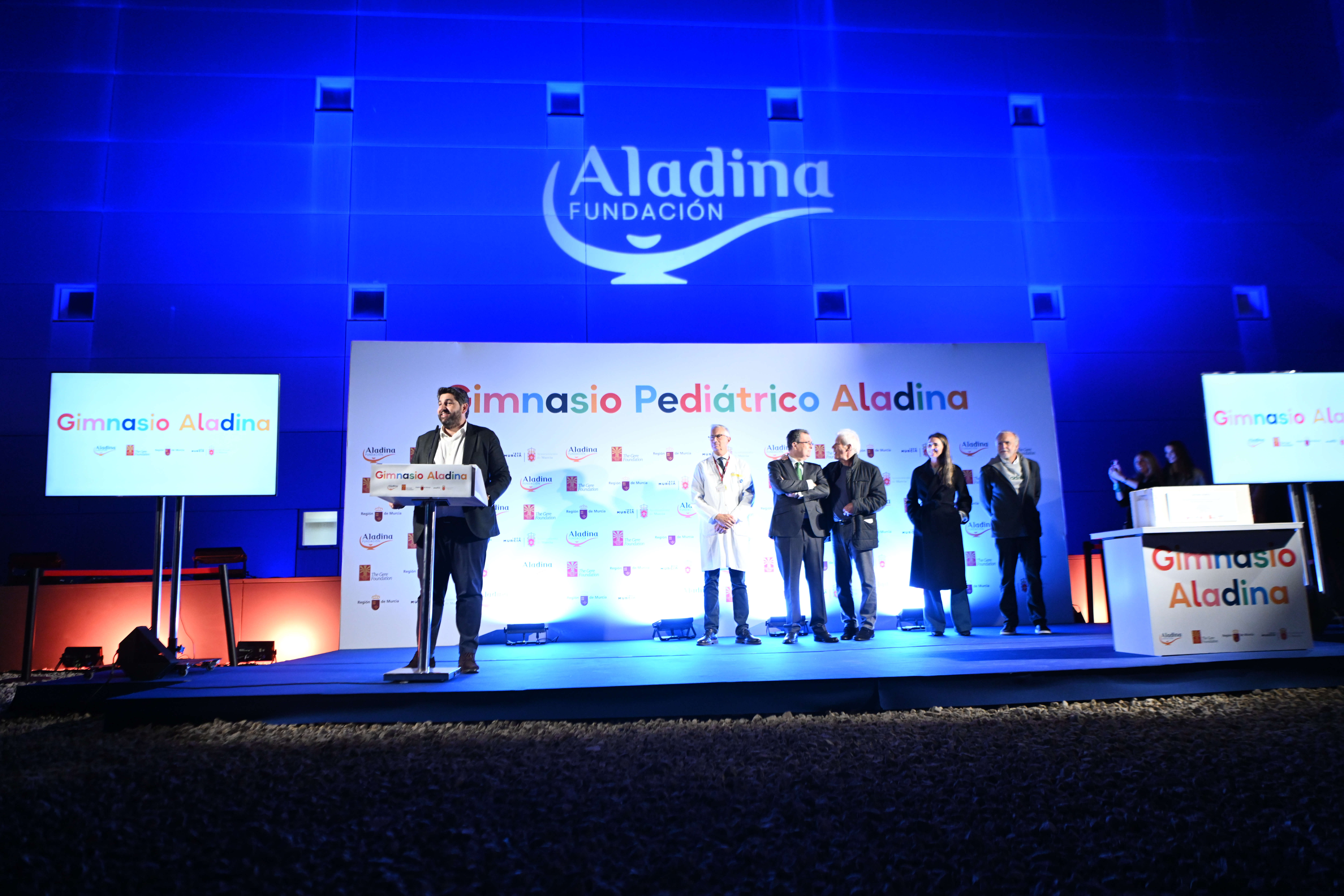 El jefe del Ejecutivo autonómico, Fernando López Miras, presidió hoy el acto de colocación de la primera piedra del ...